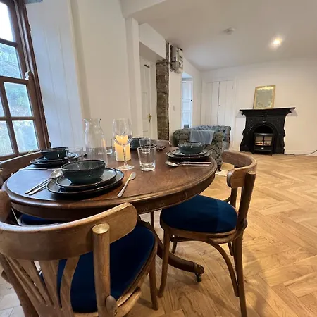 Forge Masters Luxury In Village